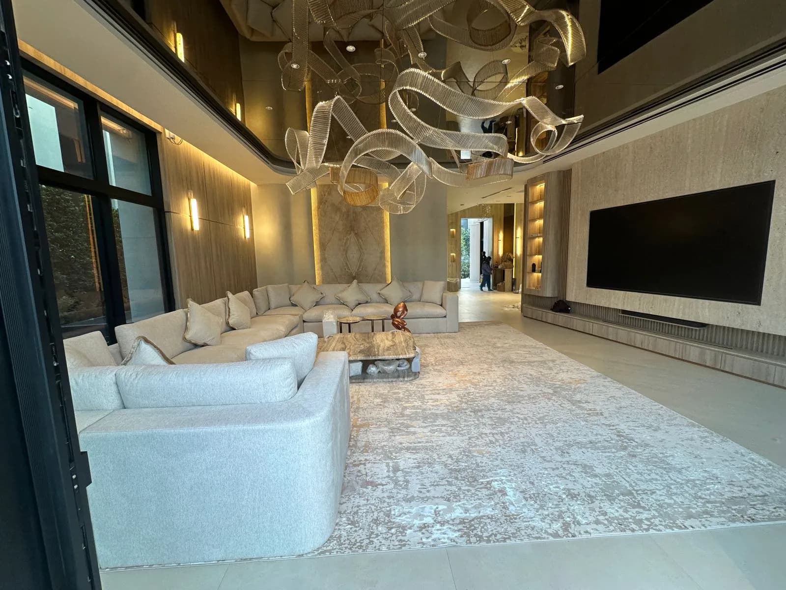 Dubai upholstery experts cover photo